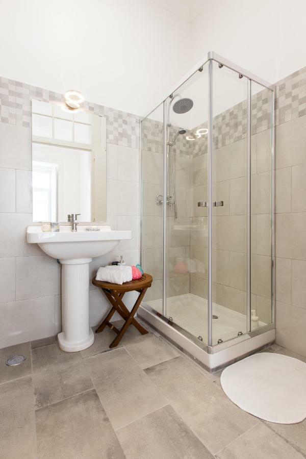 Lisbon Secret & Charming Baixa 4 Bedroom Apartment المظهر الخارجي الصورة